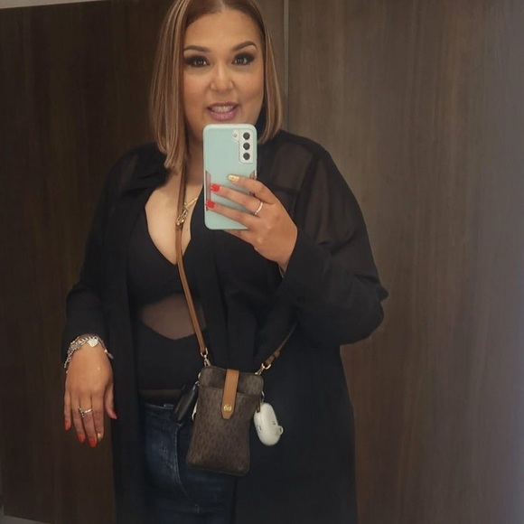 Meet your Posher, Venisa - Picture 16 of 16